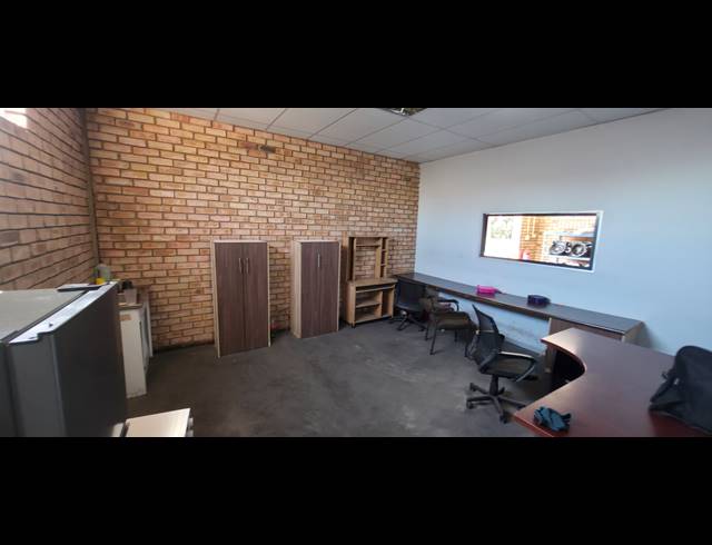 360M² WORKSHOP TO LET IN DIE HEUWEL